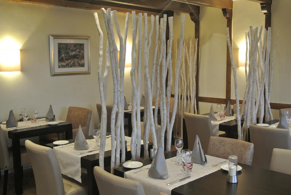 Hotel Saint Fiacre Bourscheid Bagian luar foto