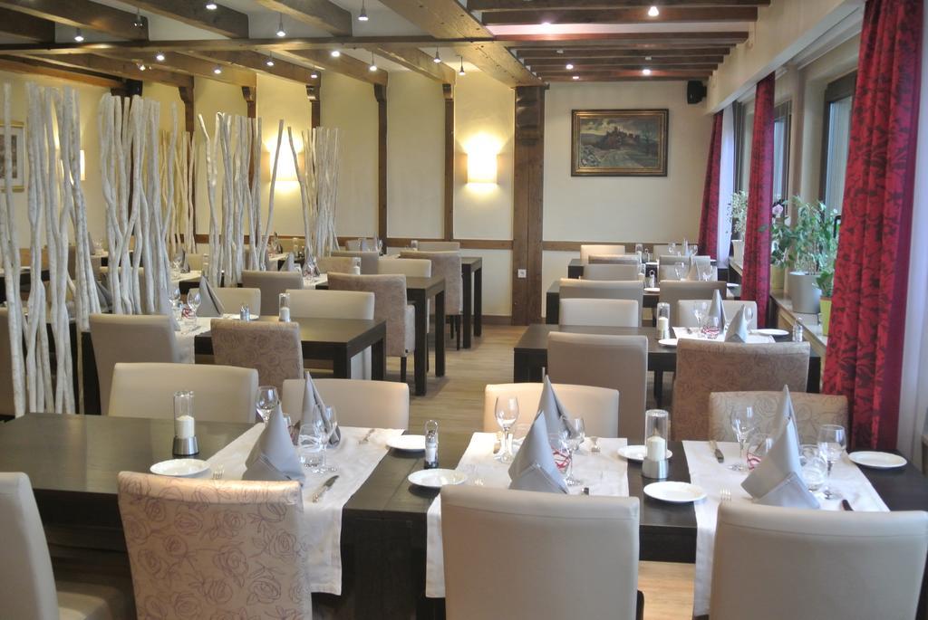 Hotel Saint Fiacre Bourscheid Bagian luar foto