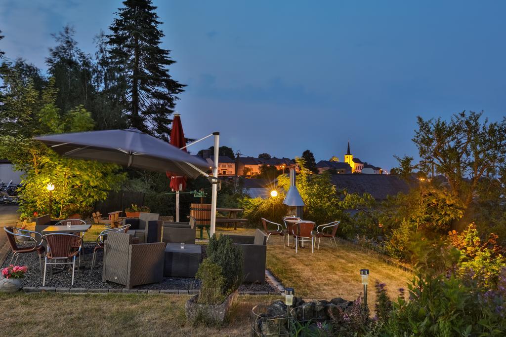Hotel Saint Fiacre Bourscheid Bagian luar foto