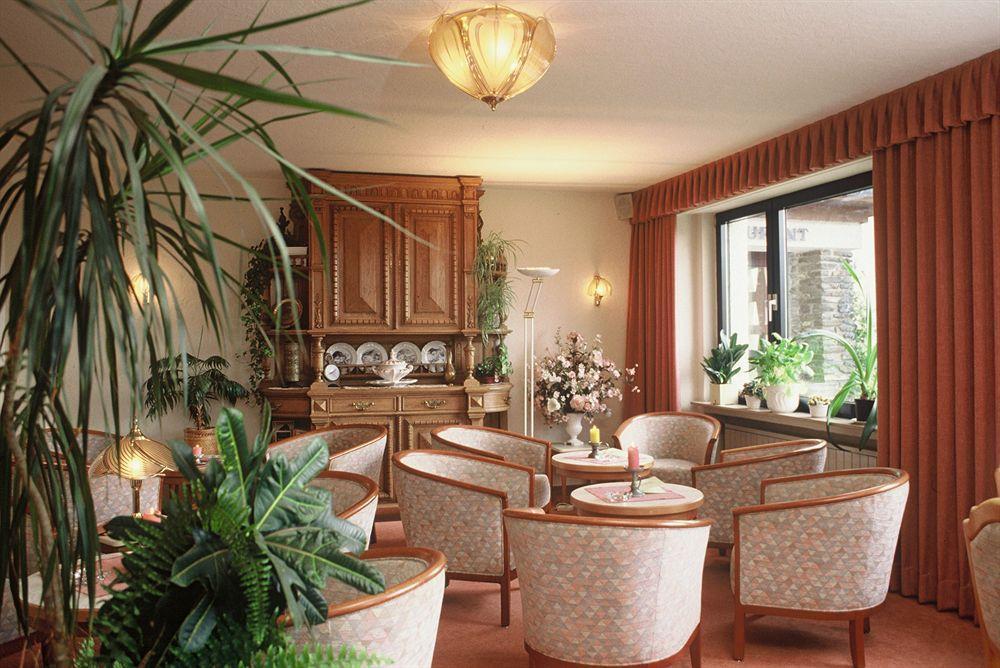Hotel Saint Fiacre Bourscheid Bagian luar foto