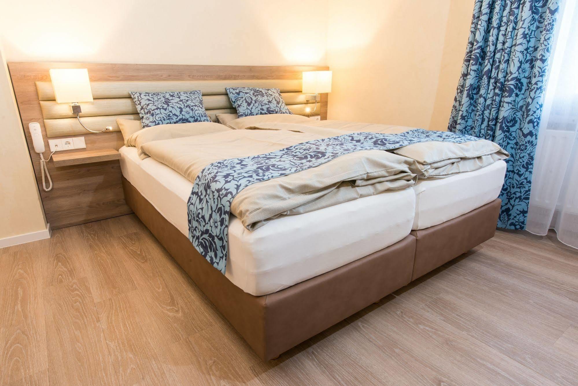 Hotel Saint Fiacre Bourscheid Bagian luar foto