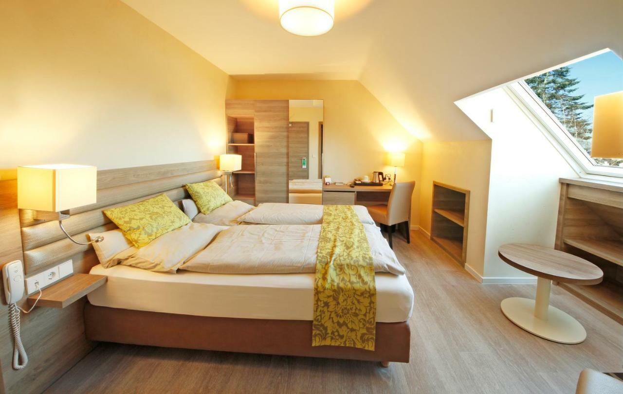 Hotel Saint Fiacre Bourscheid Bagian luar foto