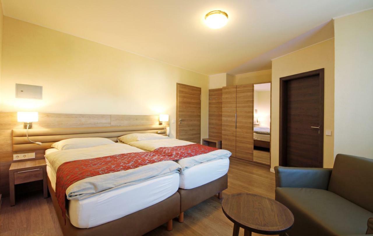 Hotel Saint Fiacre Bourscheid Bagian luar foto
